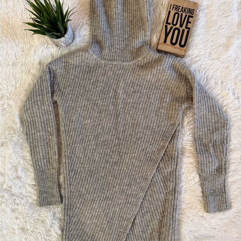 Banana Republic Gray Turtleneck Asymmetrical Sweater - Picture 6 of 12